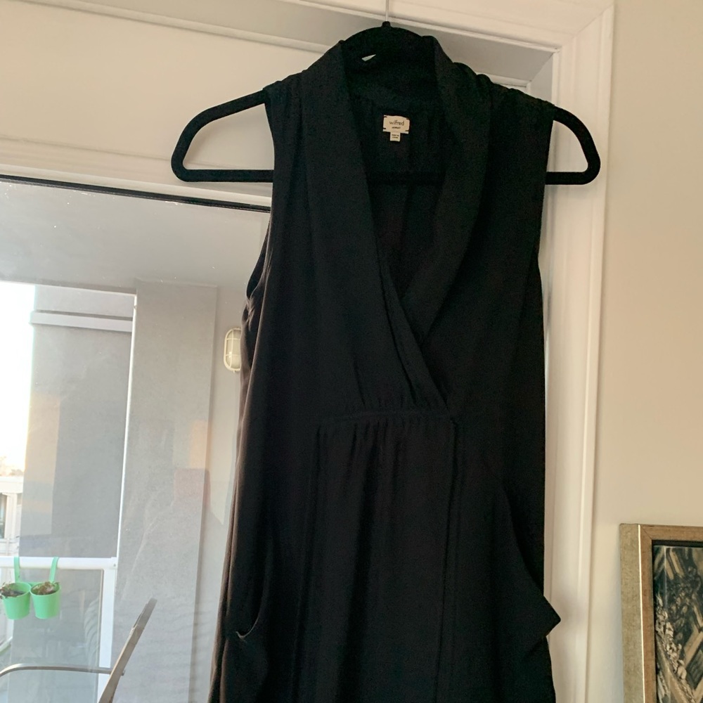 Black Aritzia Wilfred dress